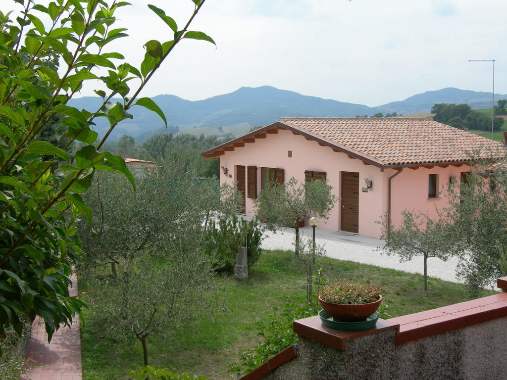 Santa Croce Villa Fossato di Vico Exterior photo